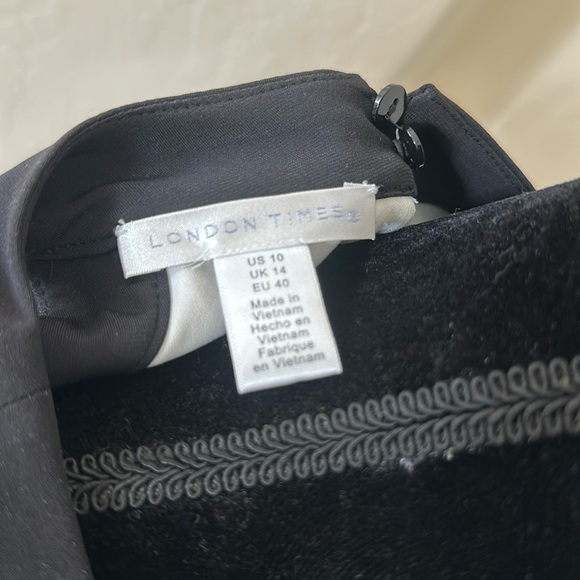 Adorable NWOT  London Times Black Daisy Dress Size 10 - Picture 7 of 9